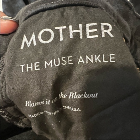 mother jeans 26 black muse ankle  in blame it on the blackout cropped flawed - Picture 7 of 14
